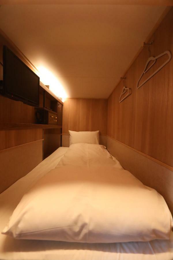 Cabin Inn Kyoto Sanjo Kawaramachi Exteriör bild